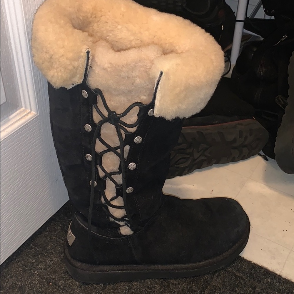 Furry tie Ugg’s